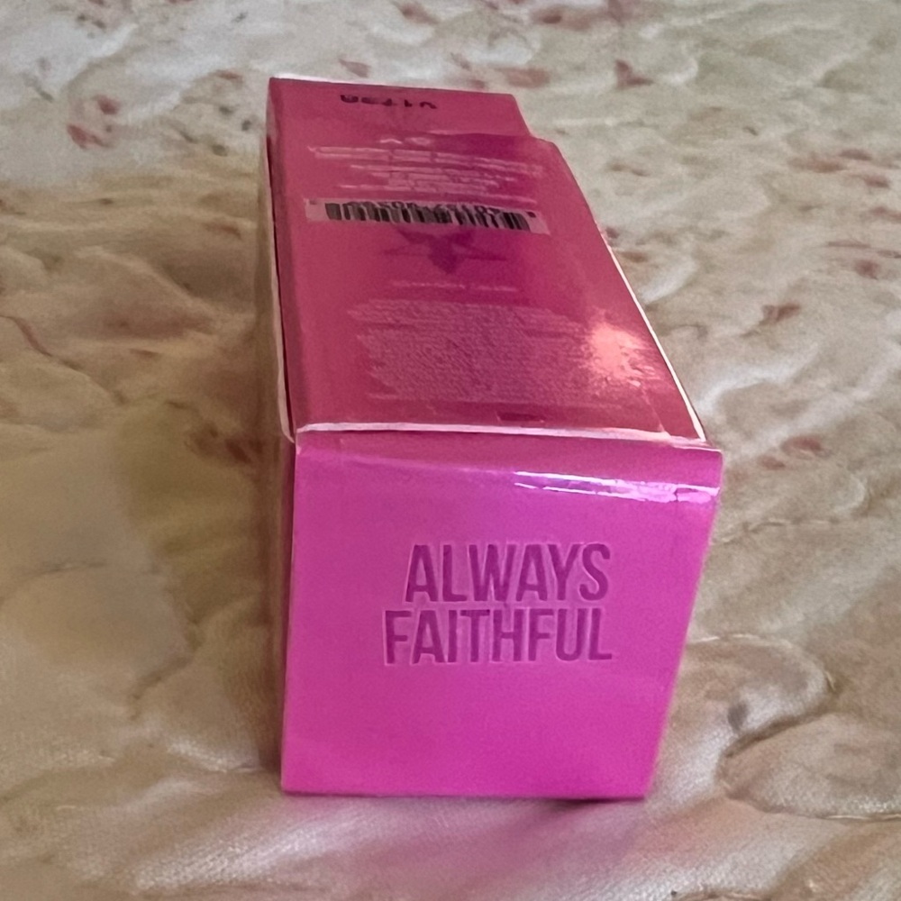 Jeffree Star Velvet Trap lipstick - Picture 2 of 4